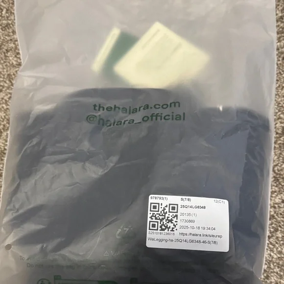 HALARA High-Waisted Black Leggings - Picture 2 of 3